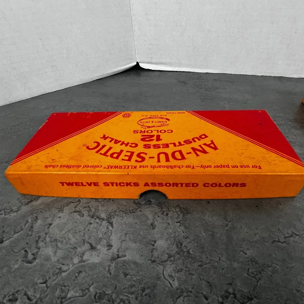 Vintage Binney & Smith An-Du-Septic‎ Dustless Chalk 12 Colors No 6112 USA Made